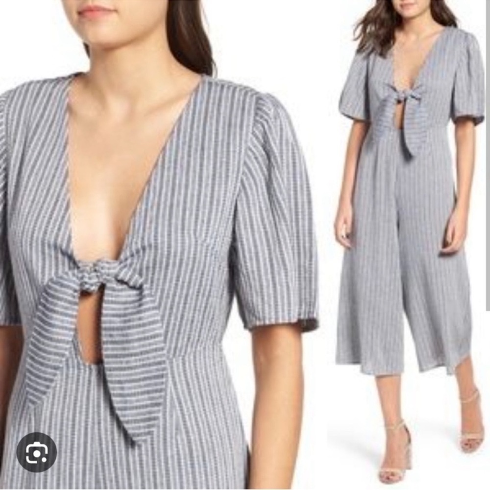 Some Days Lovin Blue & White Striped Wide Romper Size XS